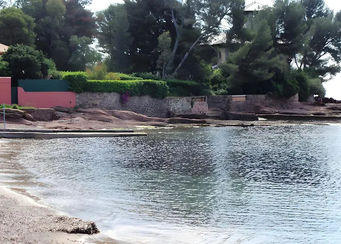 Panzió Les Arbousiers 3*