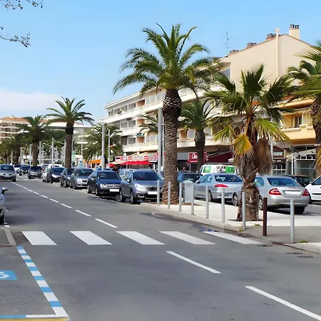 Les Arbousiers